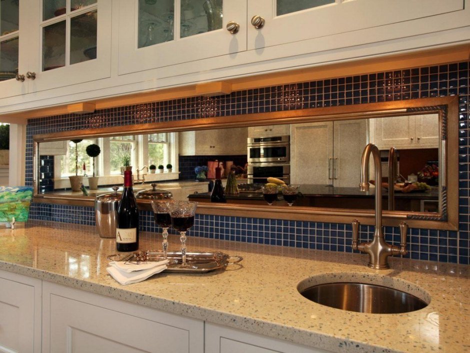 Зеркальный фартук