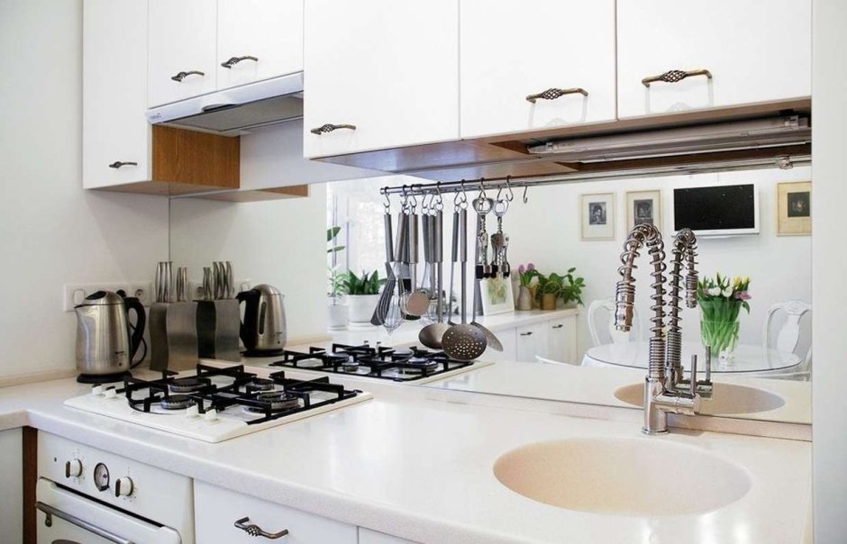 Зеркальный фартук