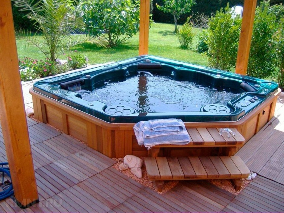 Джакузи уличное Jacuzzi
