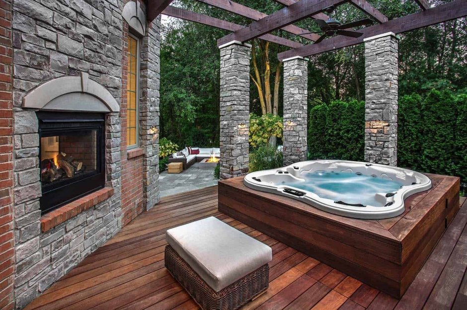 Flagstone Patio Jacuzzi Pool