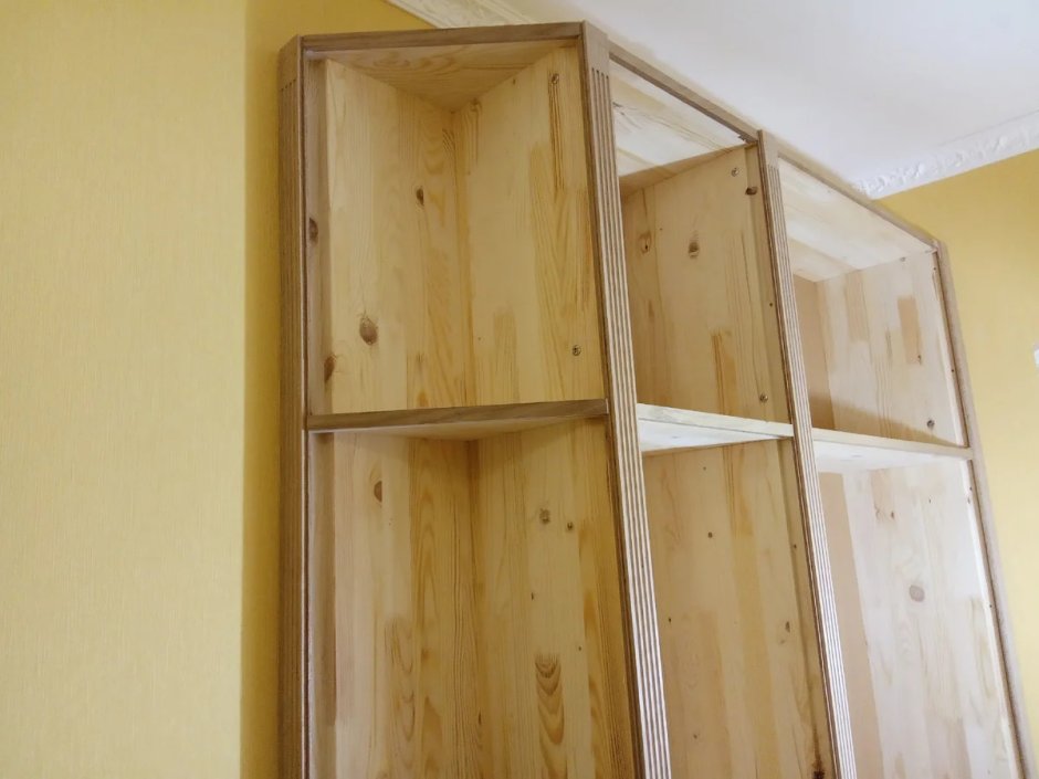 Шкаф купе из мебельного щита