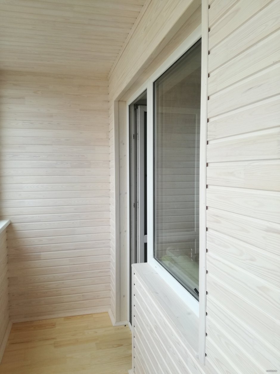 Балконы Отделанные вагонкой крашеной