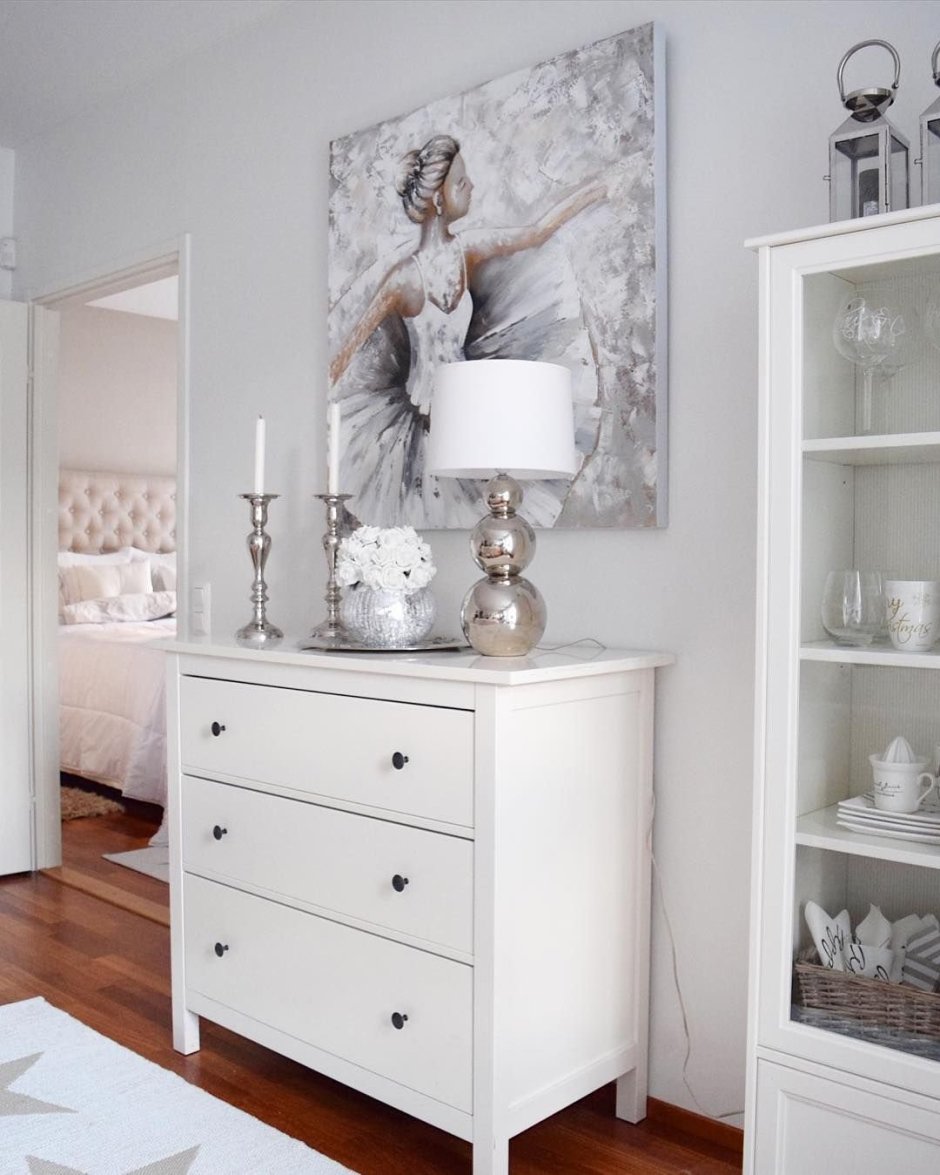 Декор белого комода