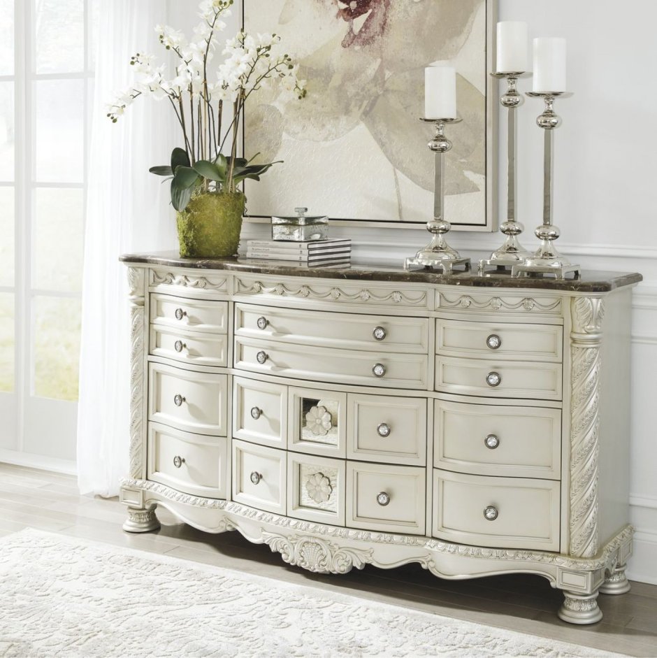 Красивые белые комоды