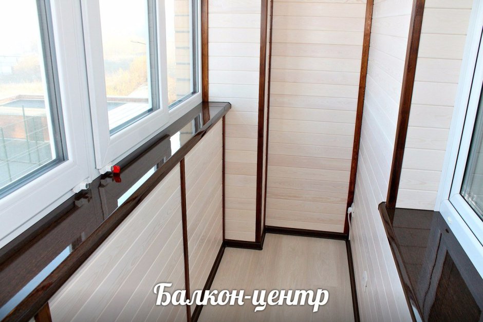 Отделка балкона МДФ панелями