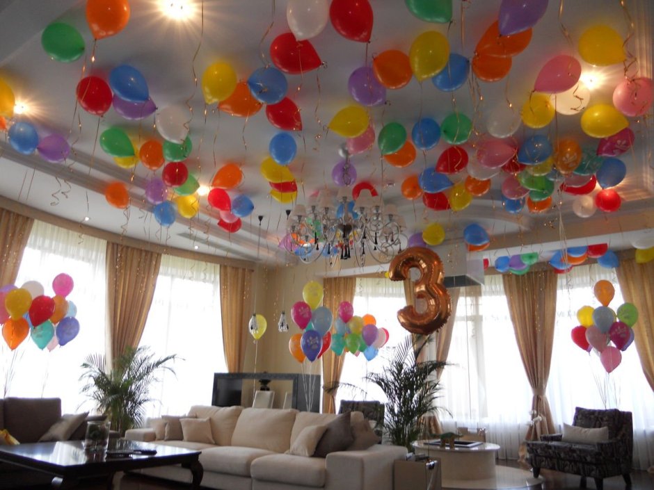 Украшение зала на день рождение разноцветными шарами