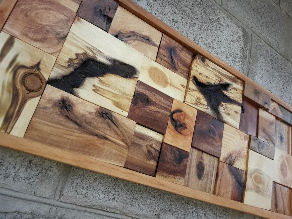 Панно из кусочков дерева