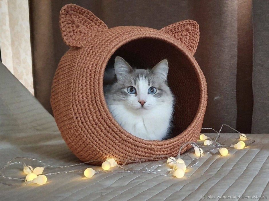 Вязаный домик для кота