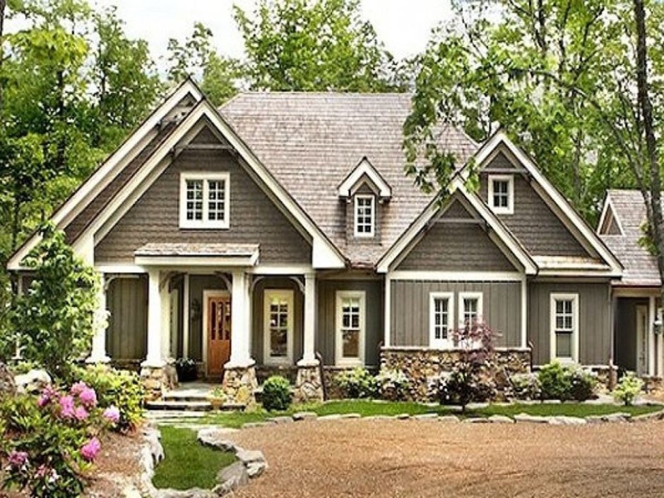 Craftsman-Style Mini House