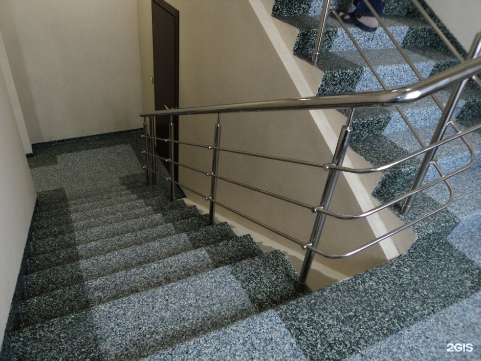 Полимерное покрытие для лестниц