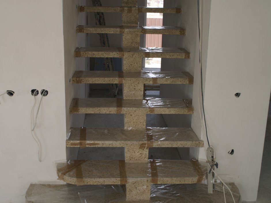 Заливные ступени для лестницы