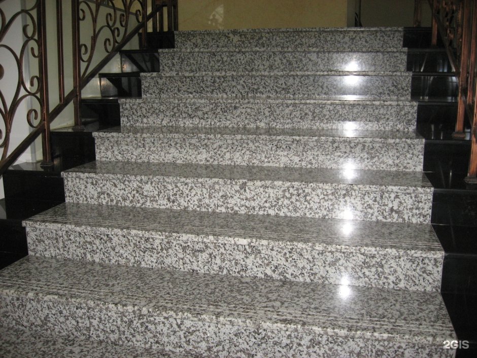 Покостовский гранит ступени