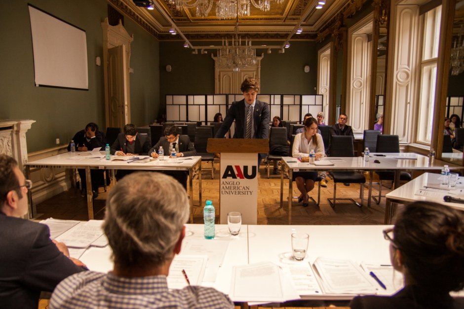 Американский университет / American University