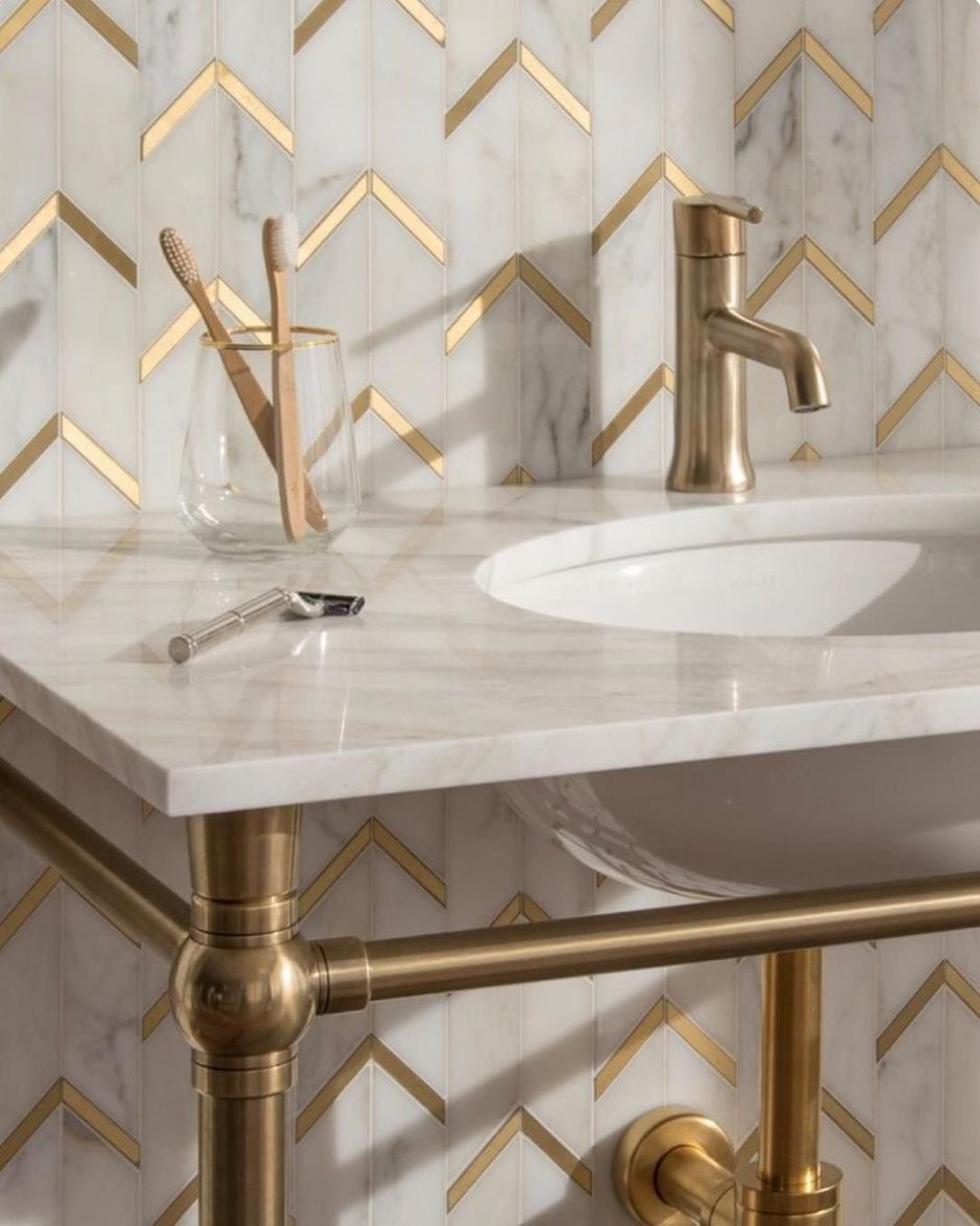 Плитка в ванную мрамор с золотом