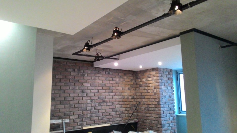 Потолочный плинтус лофт