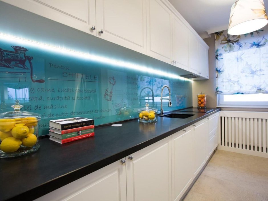 Кухонный фартук с подсветкой