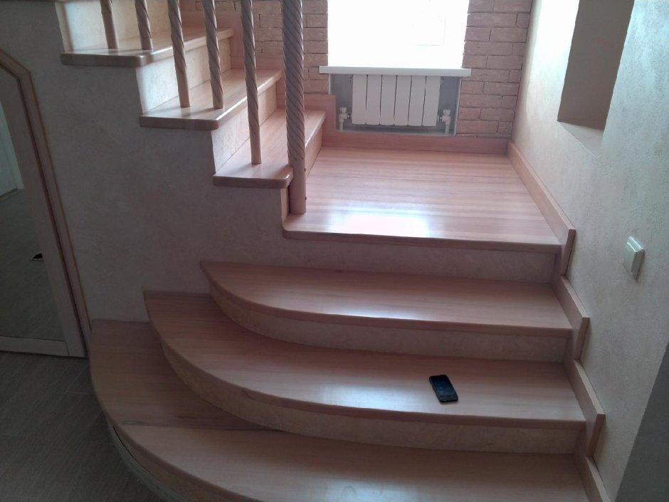 Небольшие бетонные лестницы