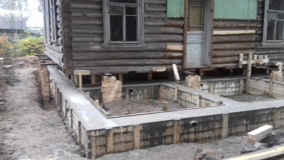 Новый фундамент под старый дом