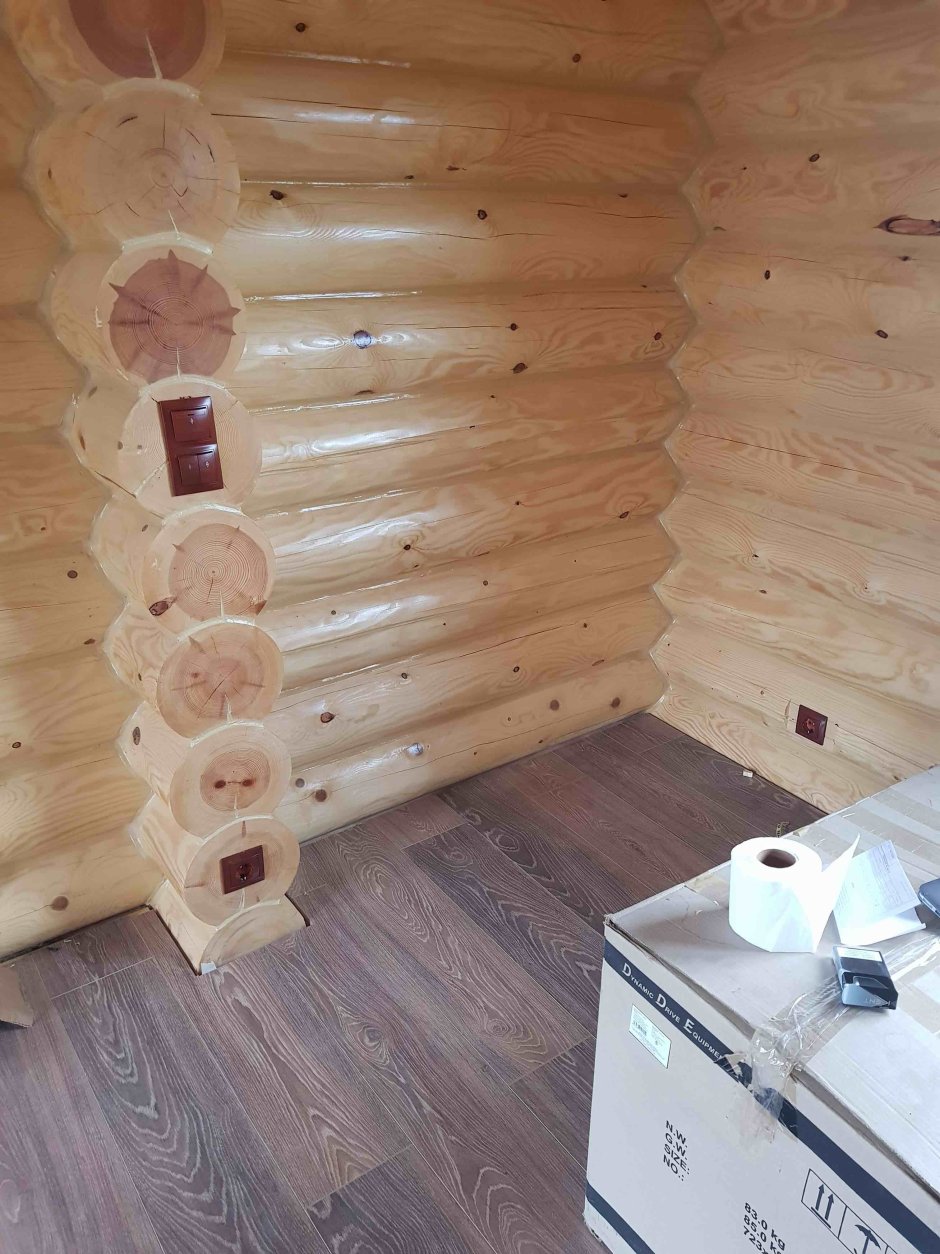 Плинтус в бревенчатом доме