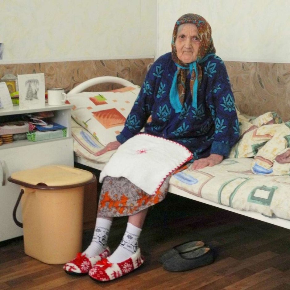 Бабушка бабушка Надя