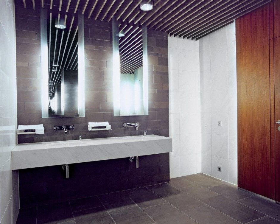 Ванная комната в стиле лофт реечный потолок