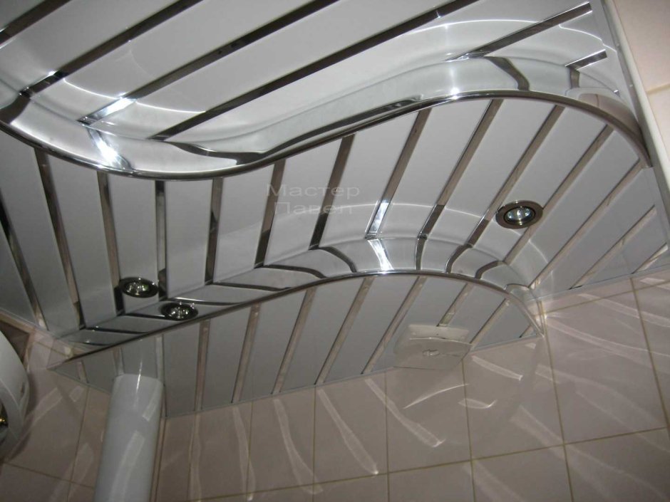 Алюминиевый потолок в ванной монтаж
