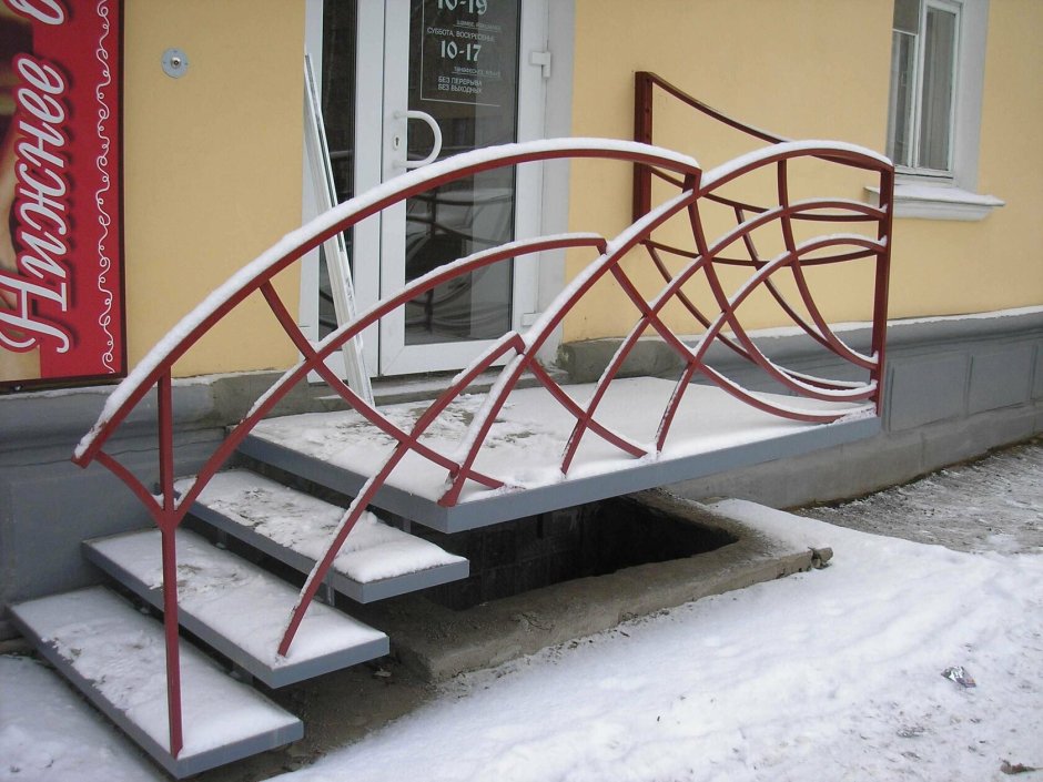 Перила для крыльца из металла