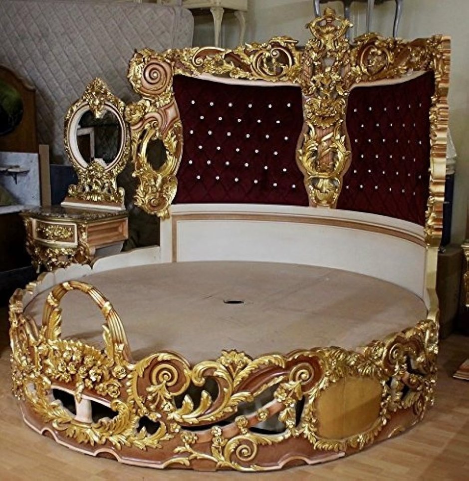Королевская кровать