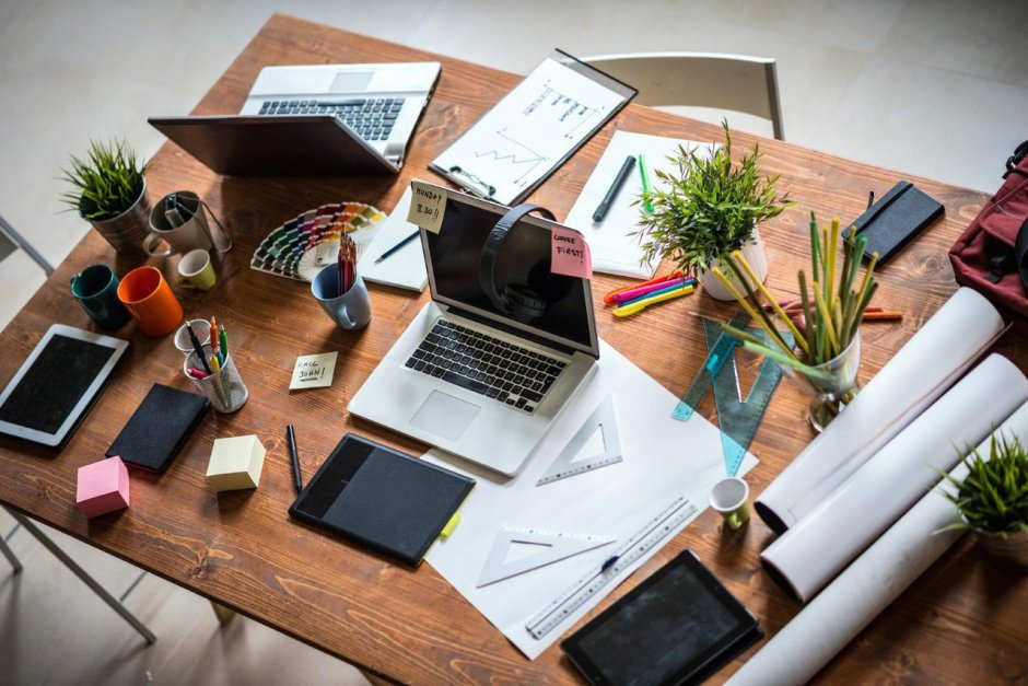 Предметы на столе