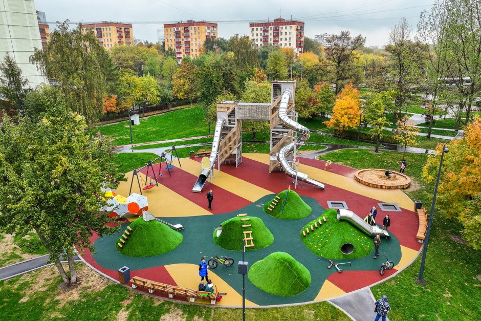Детская площадка в сквере