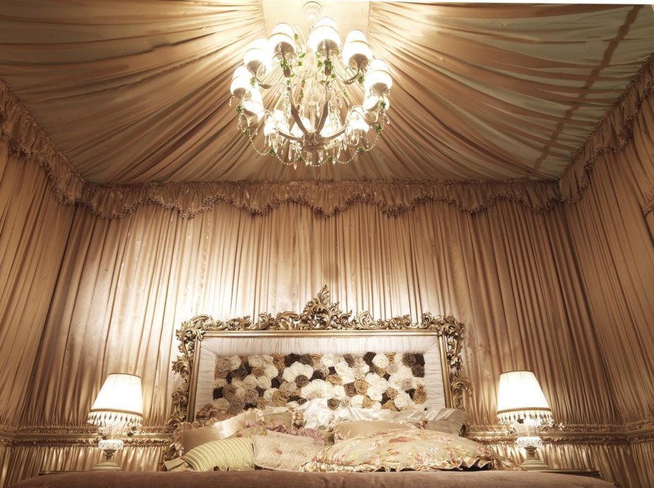 Декорирование потолка тканью