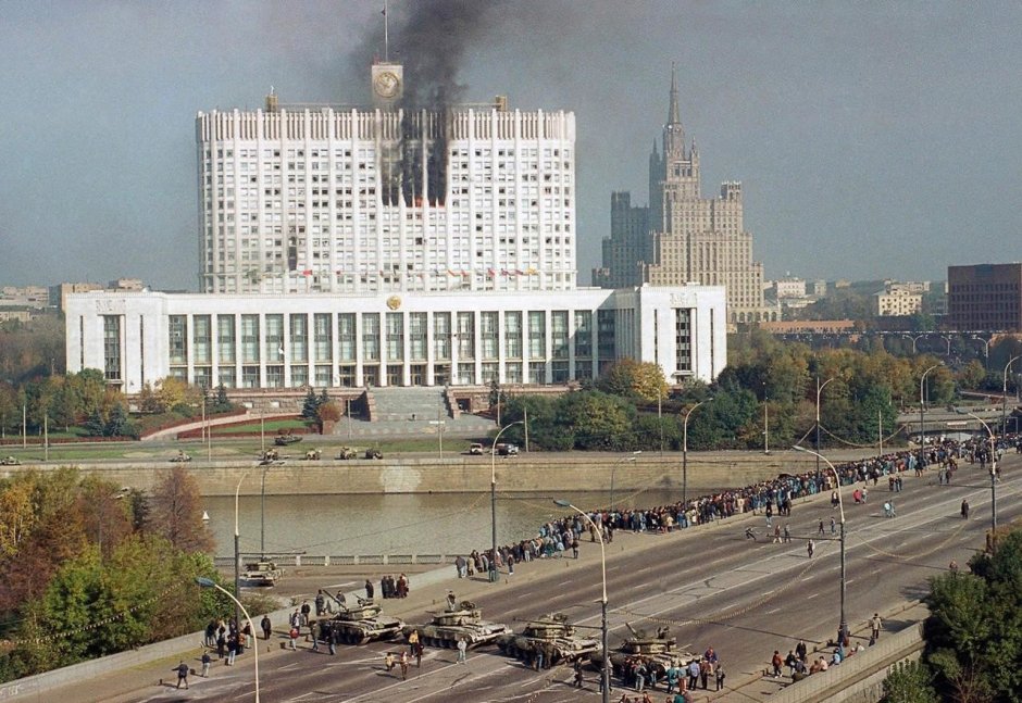 Белый дом (здание правительства РФ В Москве). Архитектор д.н. Чечулин