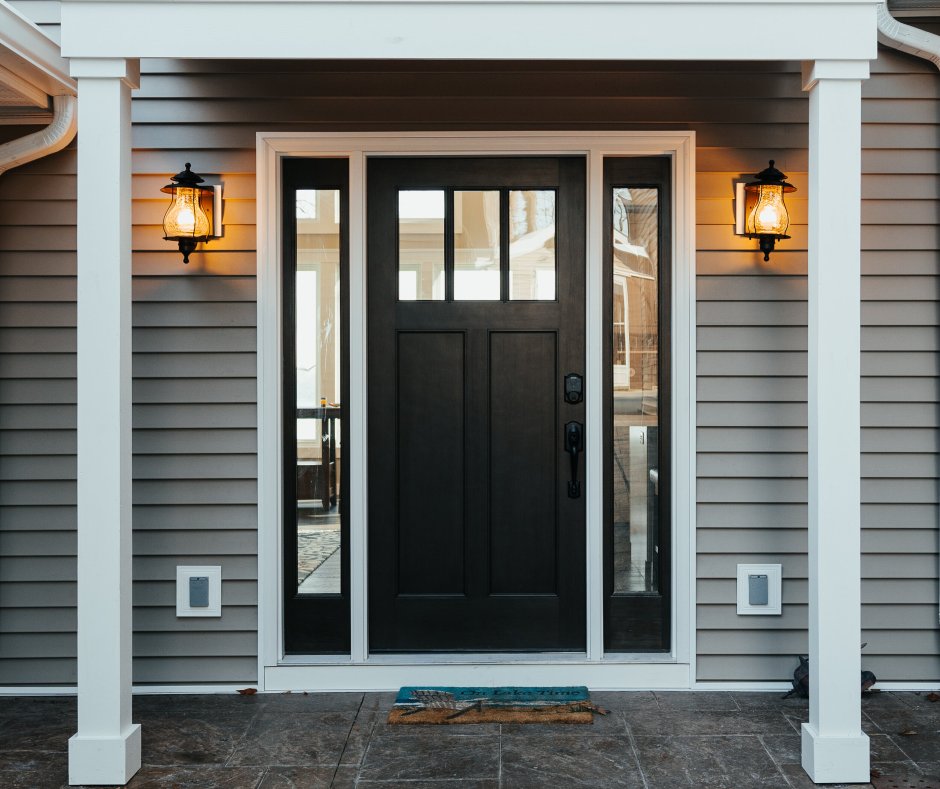 Simple dom entrance with Door