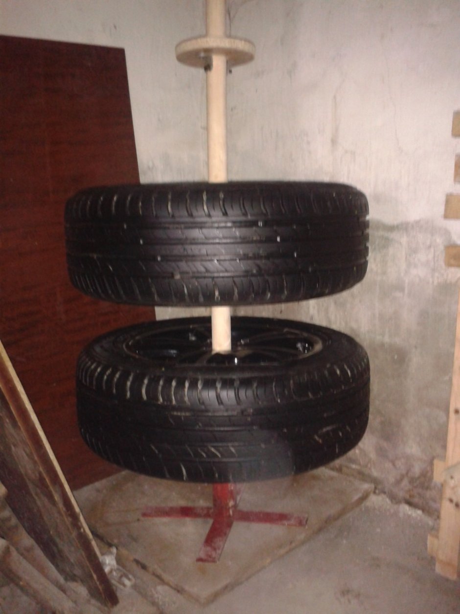 Напольная стойка для колес hj-ws002 r13-16 Max.205mm (помещаетса 4 колеса)