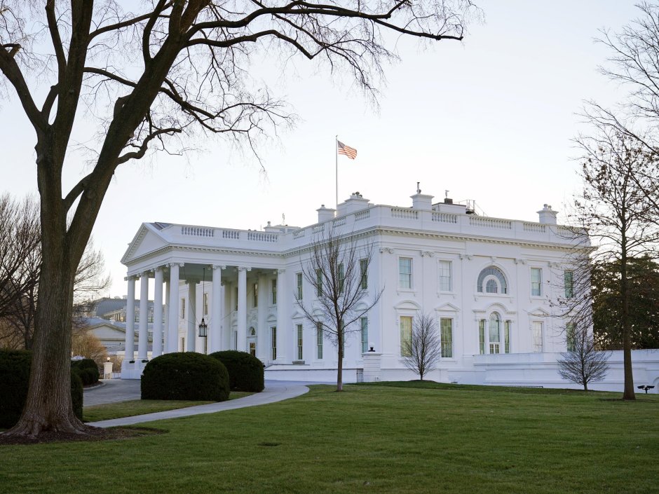 Белый дом (the White House)