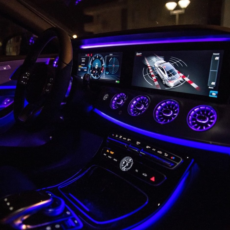 Mercedes e class w213 салон ночью
