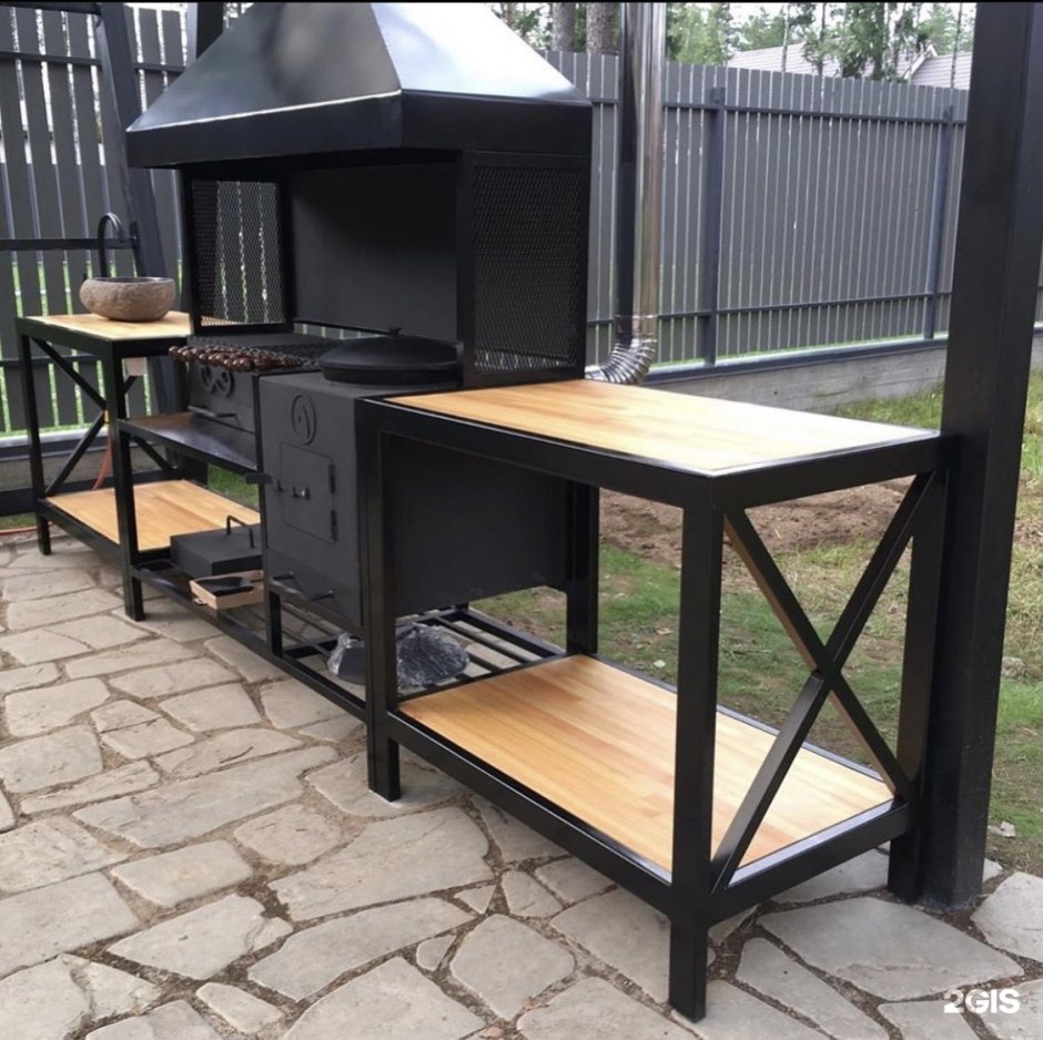 Мангальный комплекс для дачи из металла