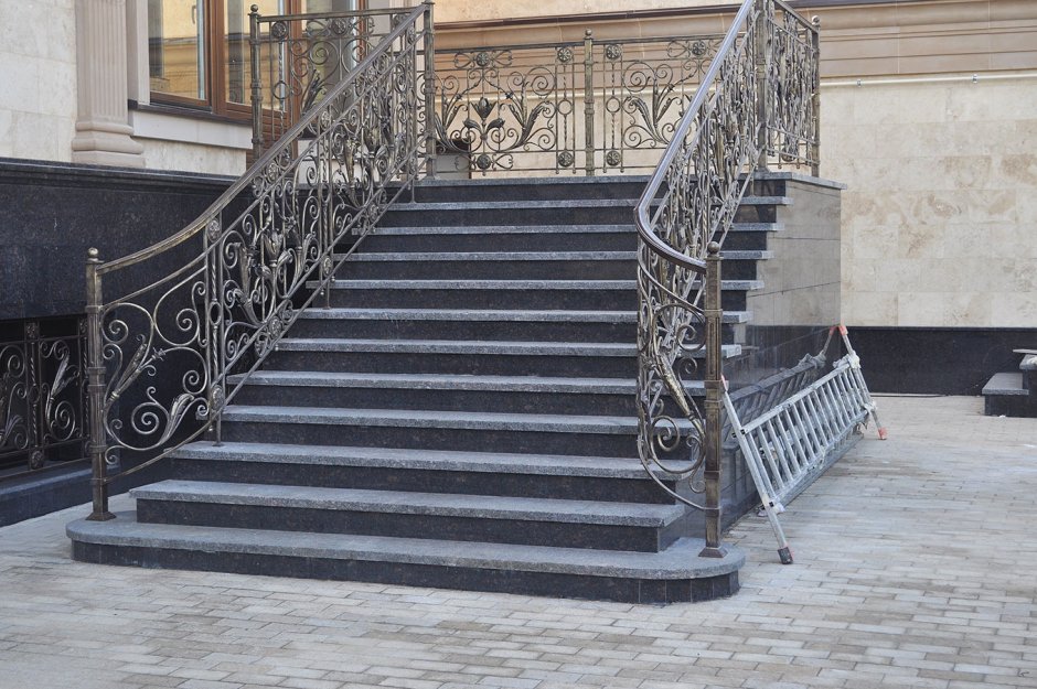 Уличные лестницы