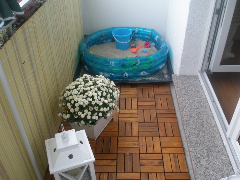Песочница на балконе