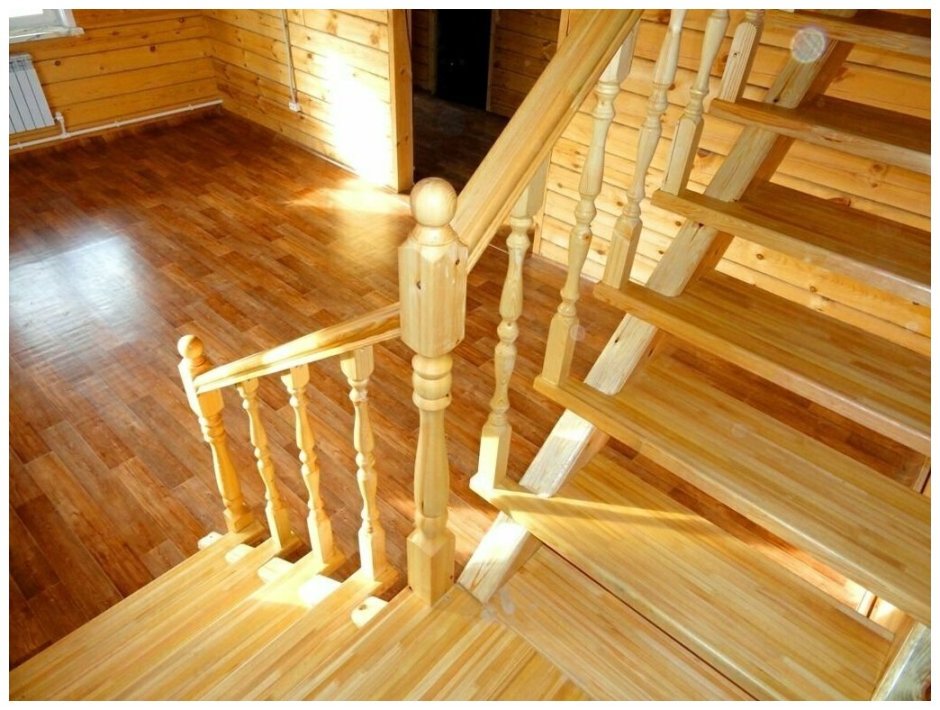 Лестница из лиственницы