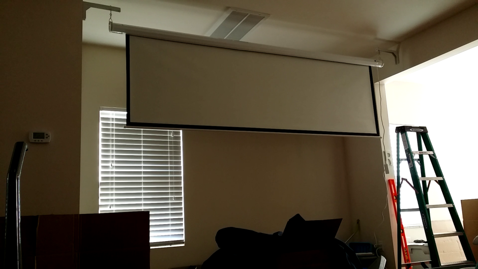 Luma Projection Screen экран для проектора ym848221
