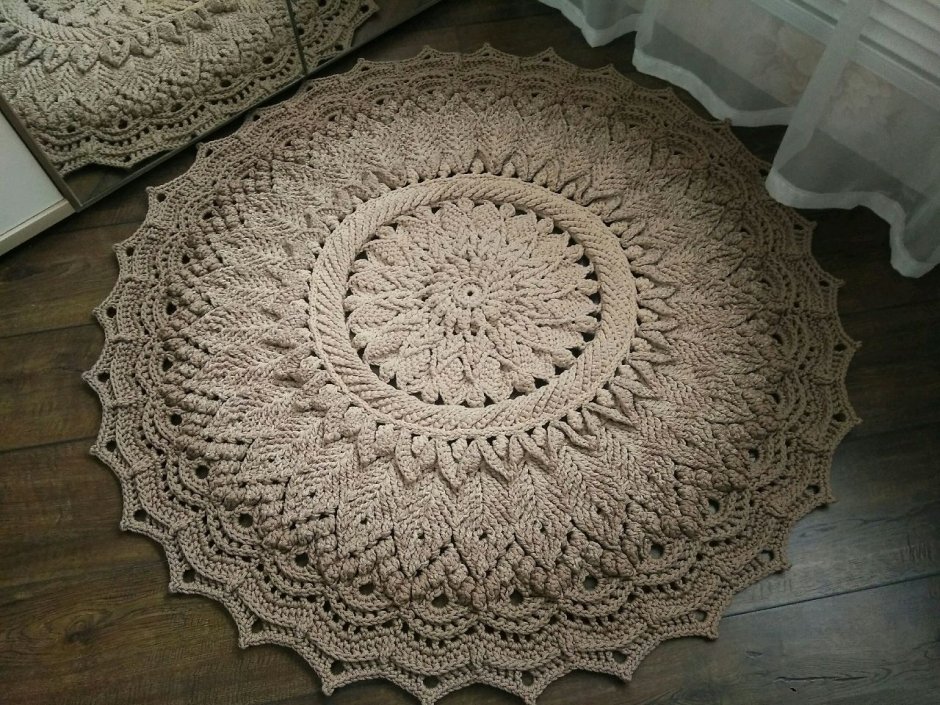 Из полиэфирного шнура