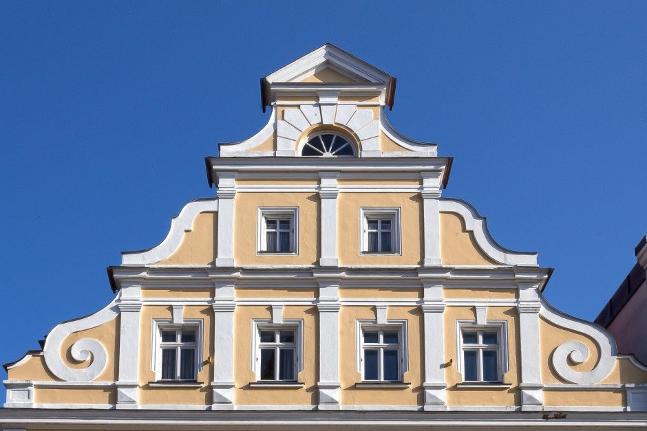 Фронтон архитектура полуфронтон