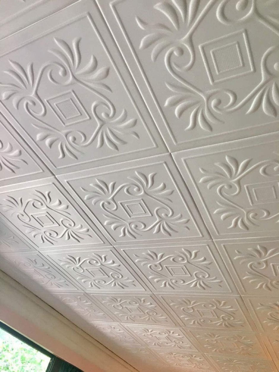 Полиуретановая плитка для потолка