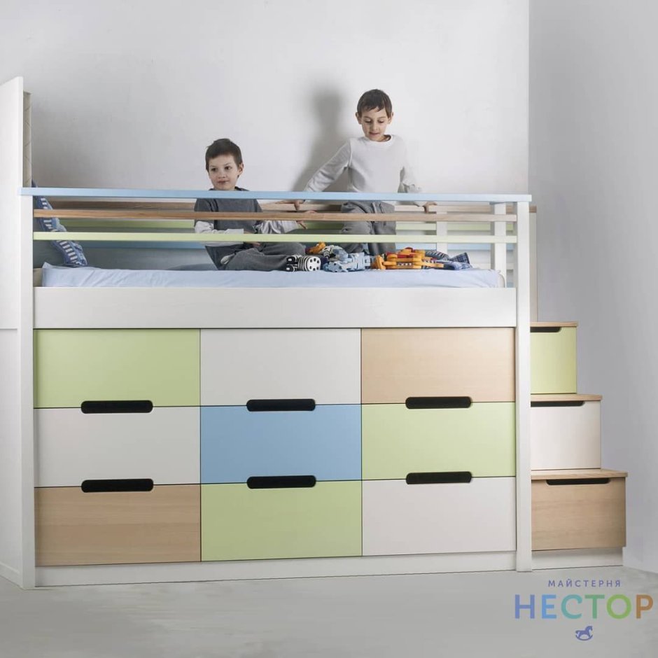 Высокая кровать комод