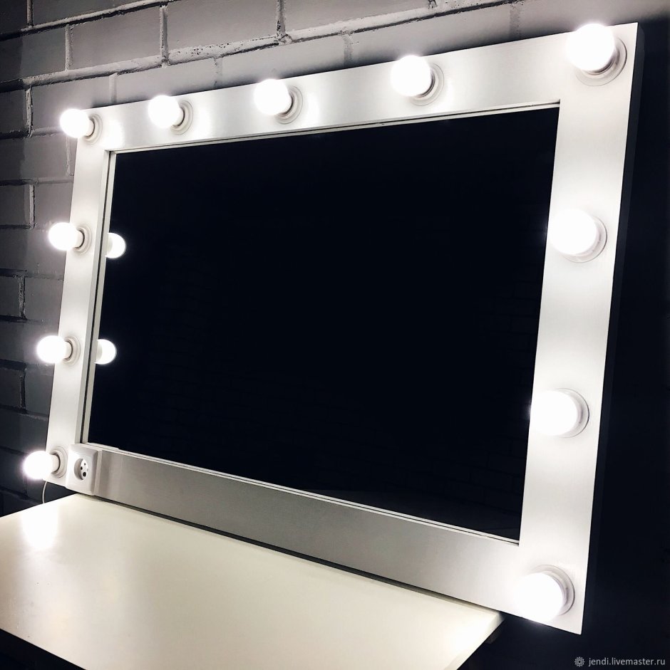 Гримерное зеркало 70х100 lampy wklyuchatelem
