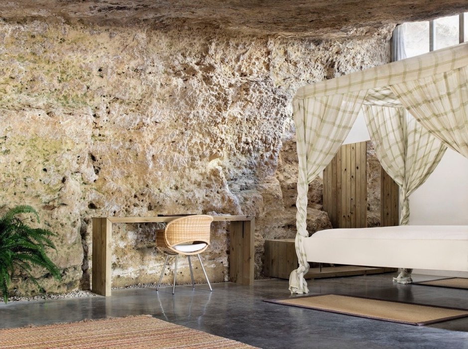 Cave House в Испании