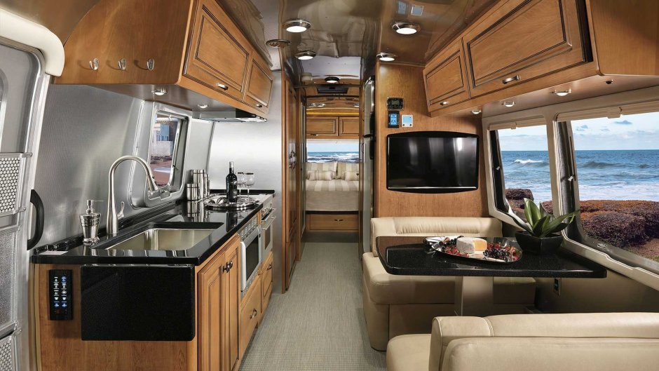 Автодом Airstream 280