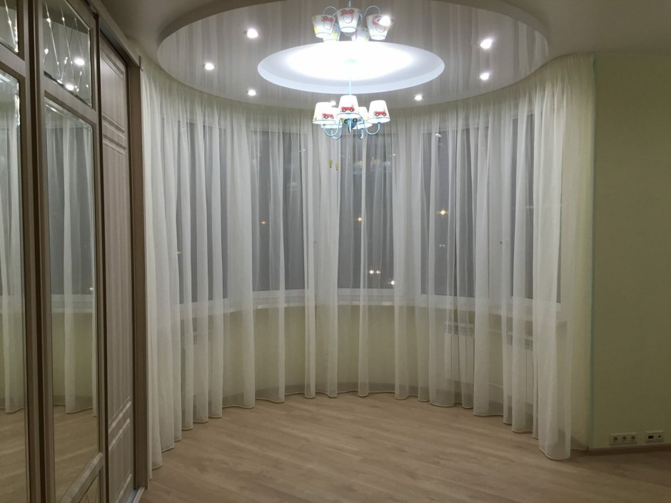 Гибкий карниз на стену