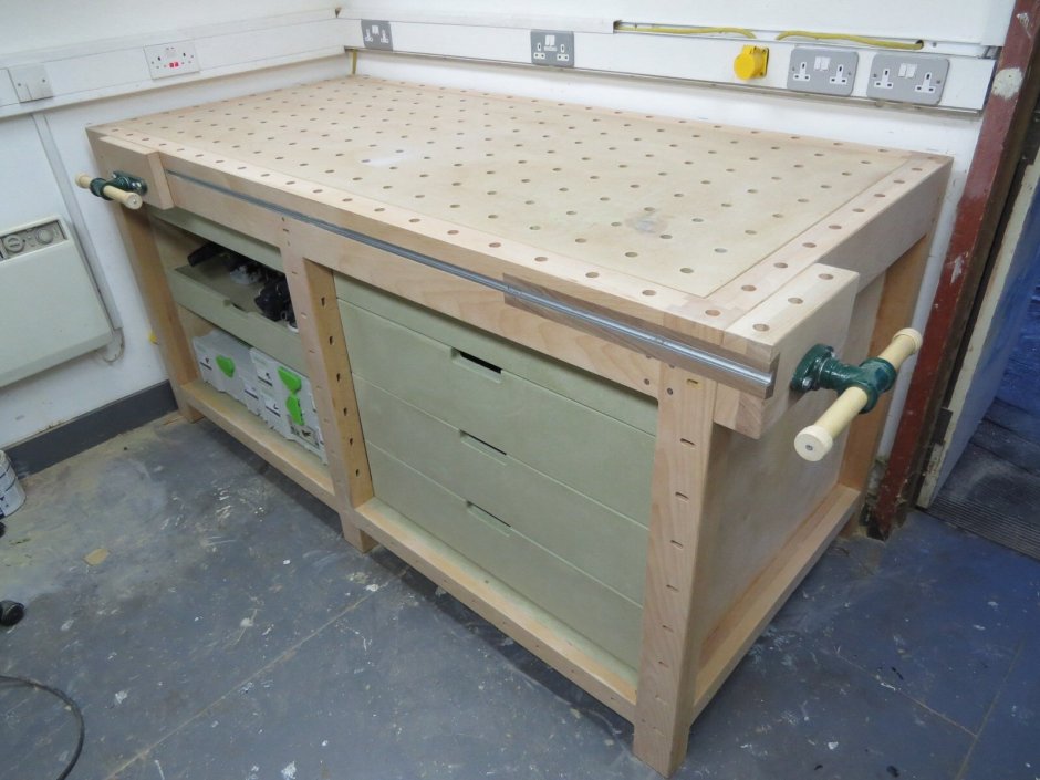 MFT Woodworking Bench